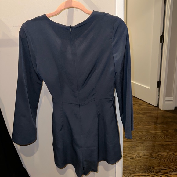 ASTR Navy Tie Side Romper XS - Picture 3 of 3